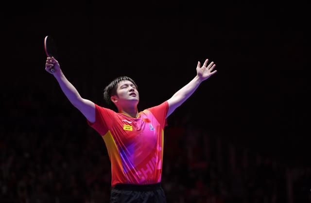 V体育中心-樊振东独得两分 中国男乒逆转韩国晋级世乒赛决赛