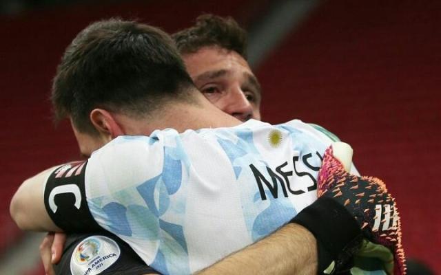 1625634370110032254.jpg E5qp6EMUUAE_7OO.jpg